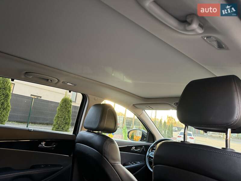 Позашляховик / Кросовер Kia Sorento 2015 в Луцьку