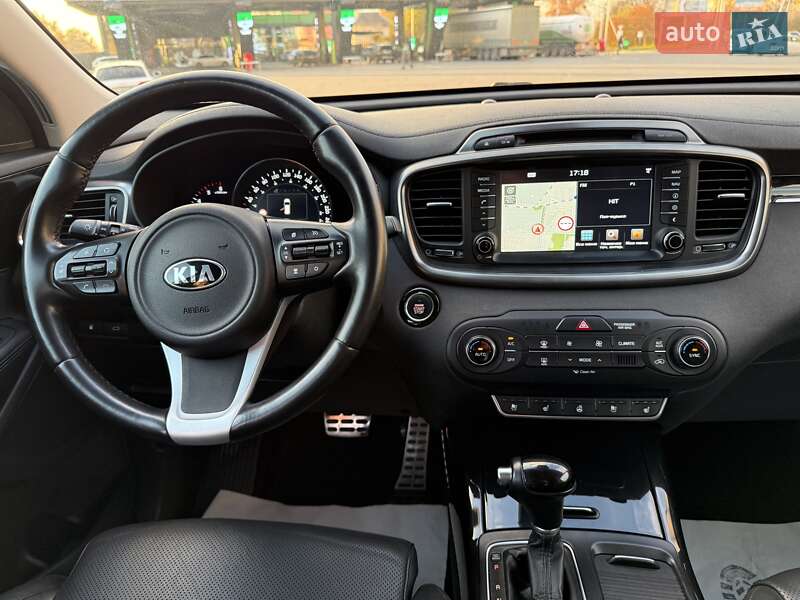 Позашляховик / Кросовер Kia Sorento 2015 в Луцьку