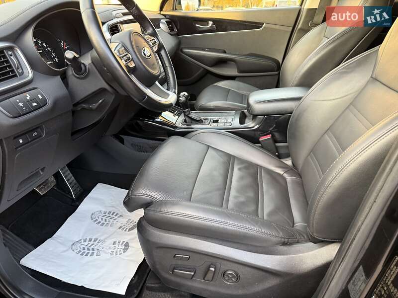 Позашляховик / Кросовер Kia Sorento 2015 в Луцьку