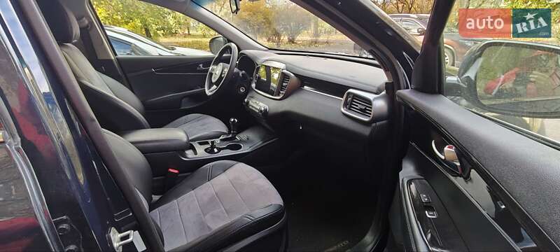 Позашляховик / Кросовер Kia Sorento 2015 в Києві