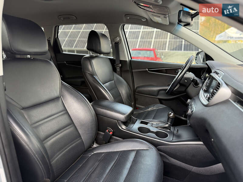 Внедорожник / Кроссовер Kia Sorento 2017 в Владимире фото 27 Внедорожник / Кроссовер Kia Sorento 2017 в Владимире