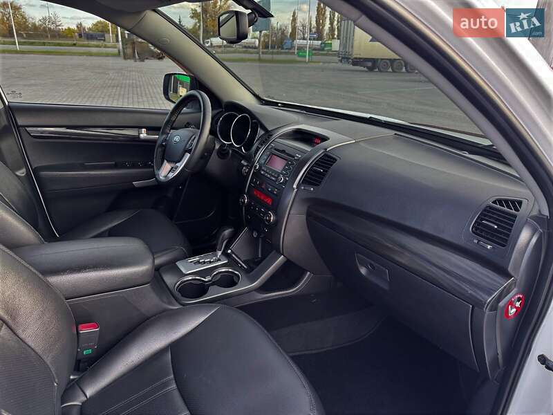 Внедорожник / Кроссовер Kia Sorento 2013 в Днепре