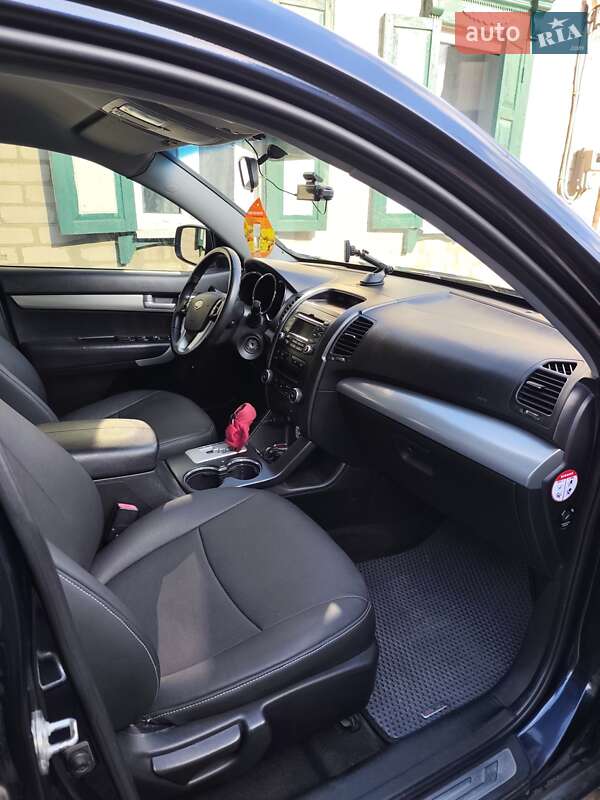 Внедорожник / Кроссовер Kia Sorento 2009 в Новомосковске фото 6 Внедорожник / Кроссовер Kia Sorento 2009 в Новомосковске