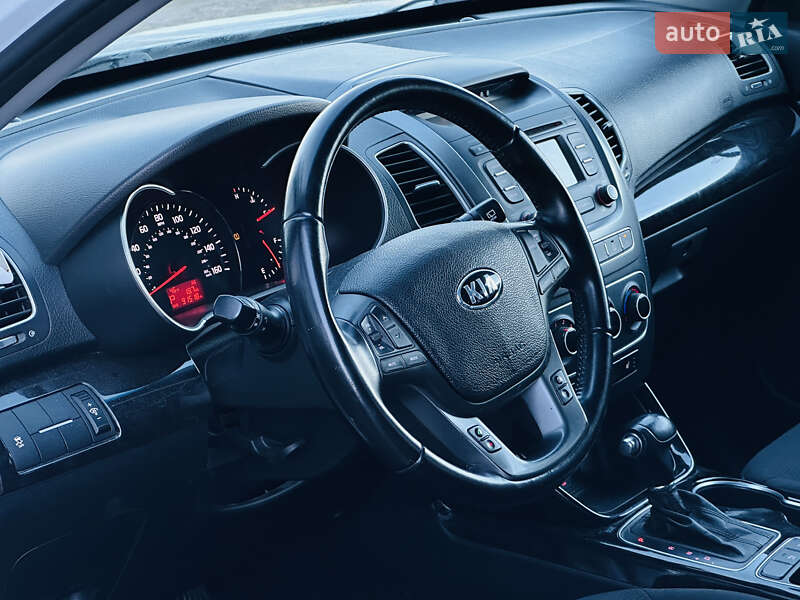 Внедорожник / Кроссовер Kia Sorento 2013 в Харькове