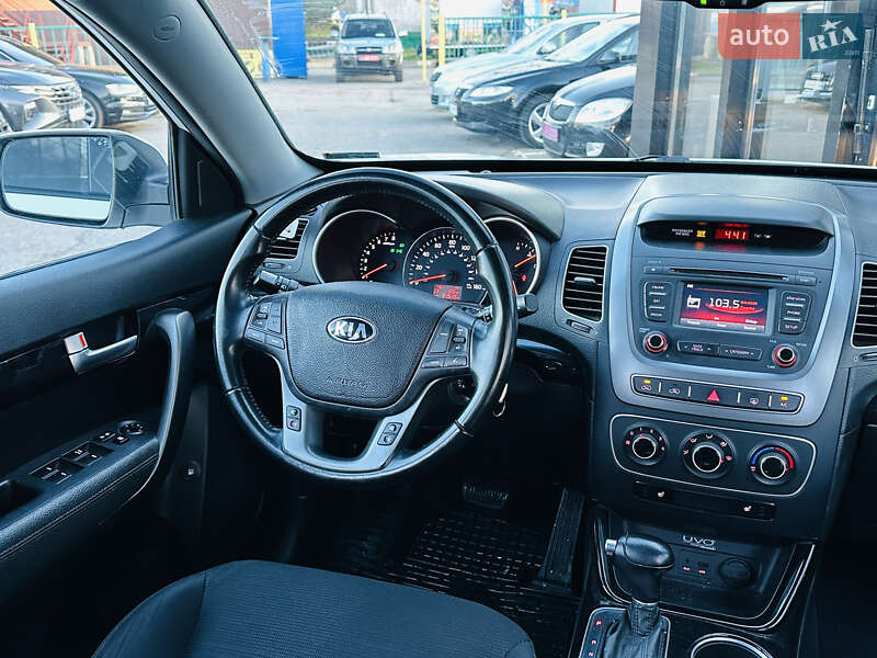 Внедорожник / Кроссовер Kia Sorento 2013 в Харькове