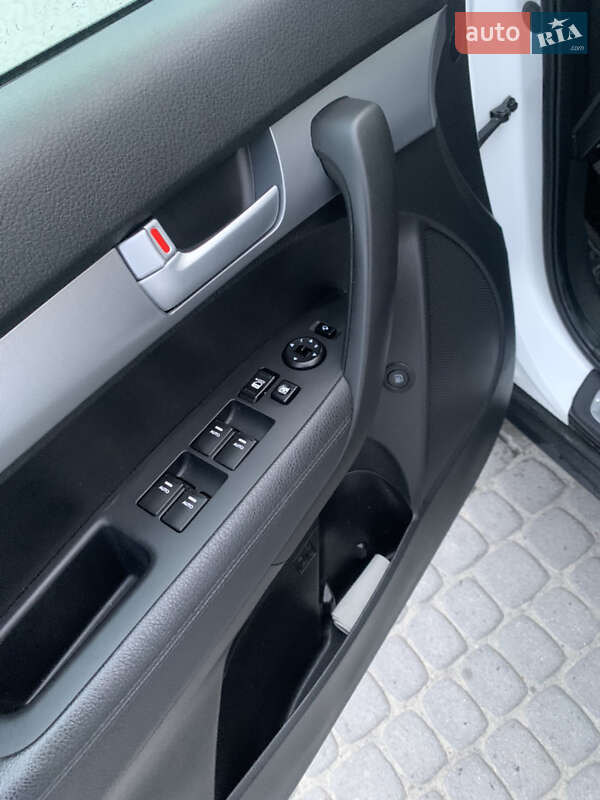 Внедорожник / Кроссовер Kia Sorento 2014 в Львове