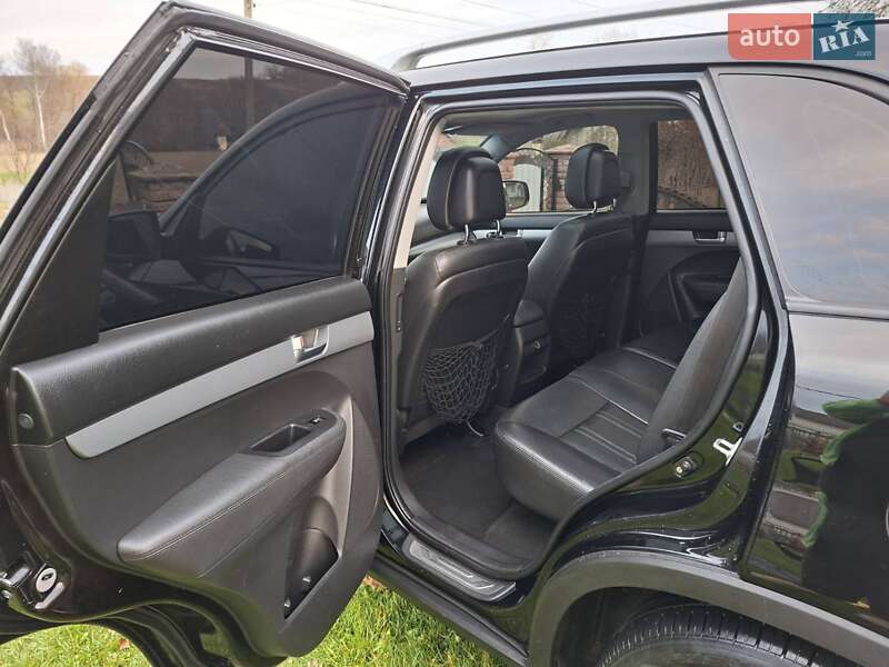 Позашляховик / Кросовер Kia Sorento 2012 в Чернівцях