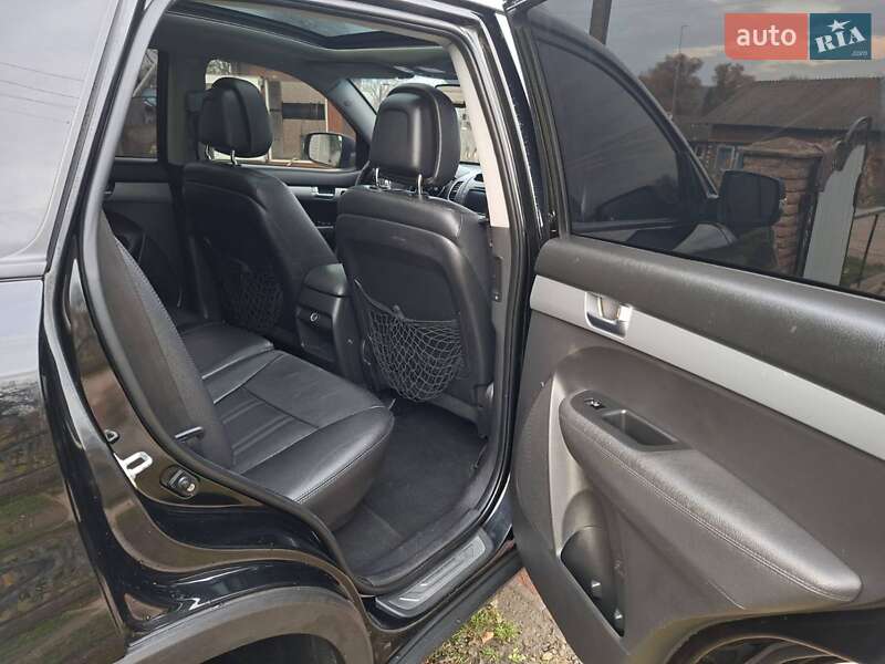 Позашляховик / Кросовер Kia Sorento 2012 в Чернівцях