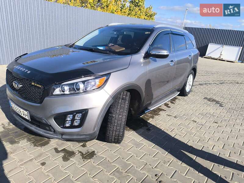 Позашляховик / Кросовер Kia Sorento 2016 в Южноукраїнську