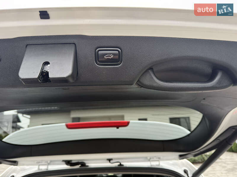 Внедорожник / Кроссовер Kia Sorento 2016 в Ровно