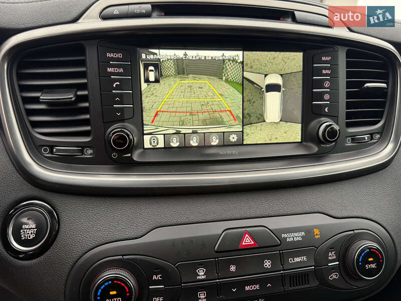 Внедорожник / Кроссовер Kia Sorento 2016 в Ровно