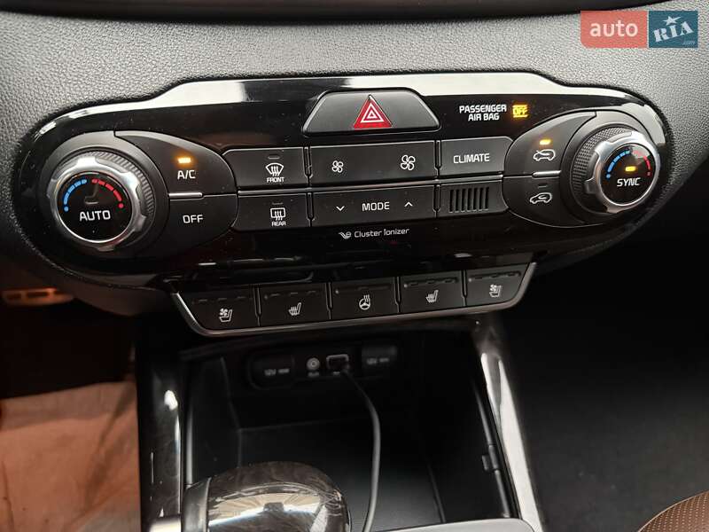 Внедорожник / Кроссовер Kia Sorento 2017 в Одессе