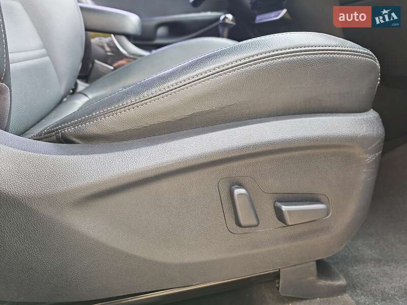 Внедорожник / Кроссовер Kia Sorento 2015 в Могилев-Подольске