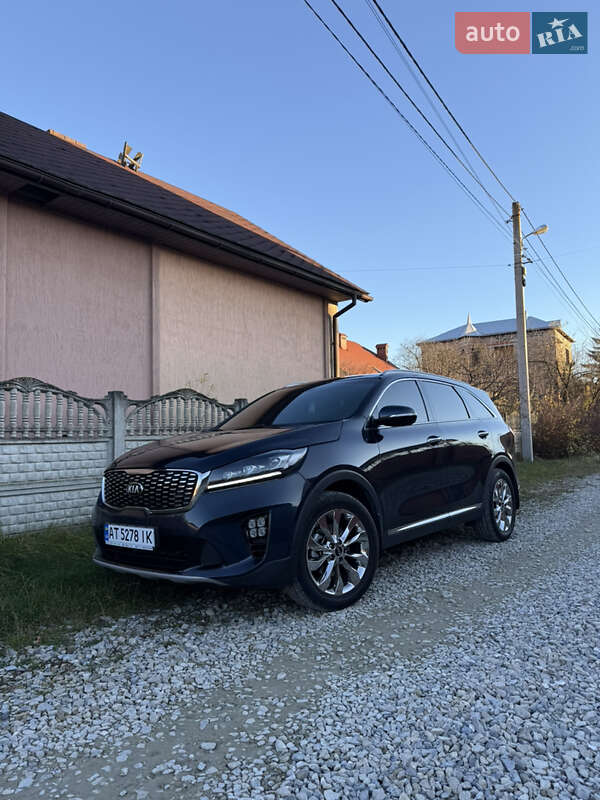 Позашляховик / Кросовер Kia Sorento 2017 в Івано-Франківську
