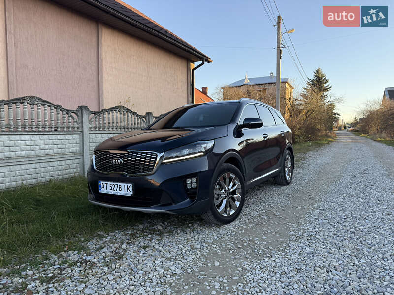Позашляховик / Кросовер Kia Sorento 2017 в Івано-Франківську