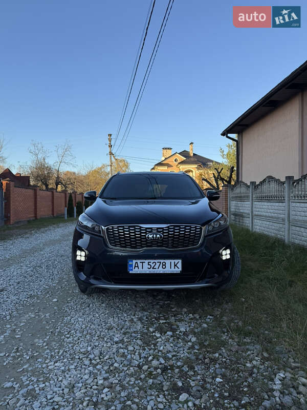 Позашляховик / Кросовер Kia Sorento 2017 в Івано-Франківську