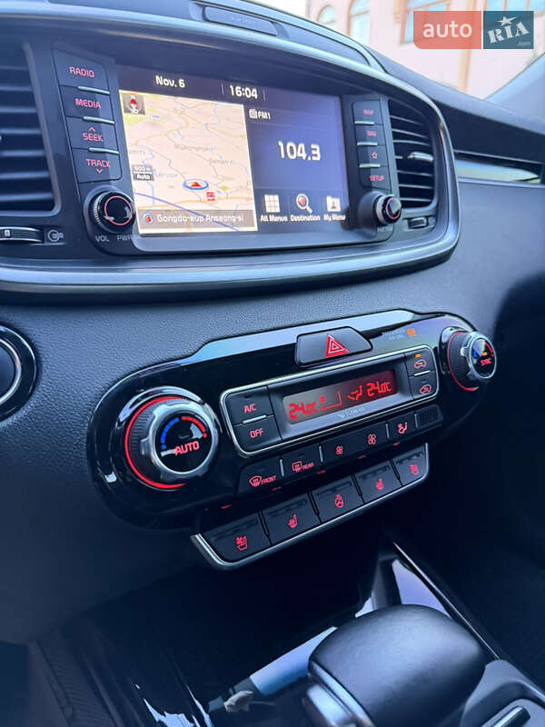 Позашляховик / Кросовер Kia Sorento 2017 в Івано-Франківську