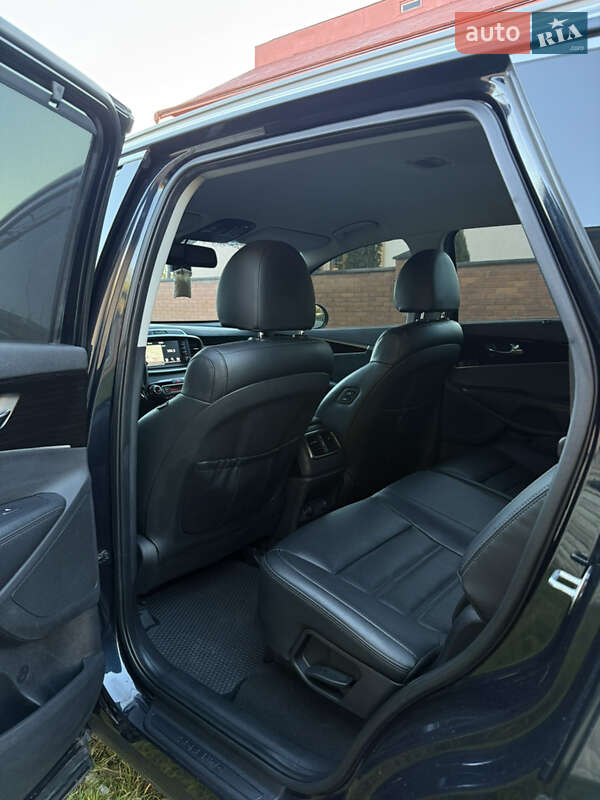 Позашляховик / Кросовер Kia Sorento 2017 в Івано-Франківську