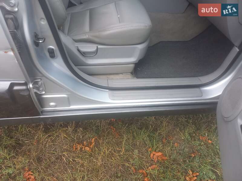 Внедорожник / Кроссовер Kia Sorento 2006 в Александровке (Краматорского района) фото 5 Внедорожник / Кроссовер Kia Sorento 2006 в Александровке (Краматорского района)