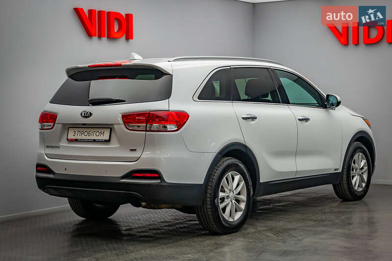 Позашляховик / Кросовер Kia Sorento 2016 в Києві