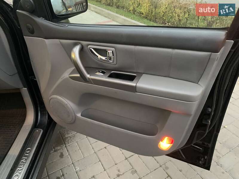 Позашляховик / Кросовер Kia Sorento 2005 в Броварах