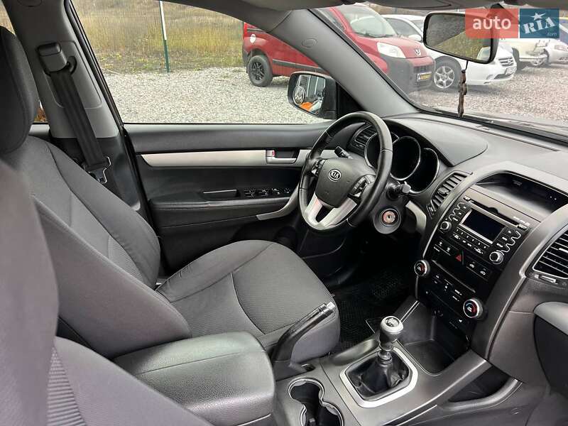 Внедорожник / Кроссовер Kia Sorento 2010 в Харькове фото 6 Внедорожник / Кроссовер Kia Sorento 2010 в Харькове