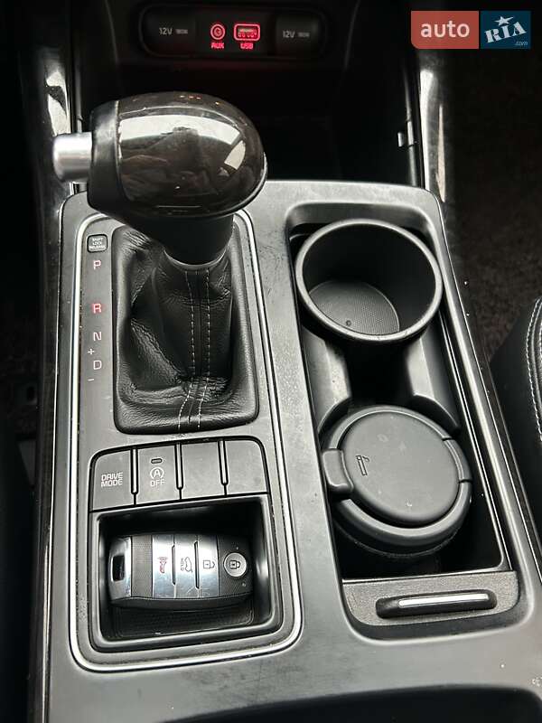 Внедорожник / Кроссовер Kia Sorento 2015 в Одессе