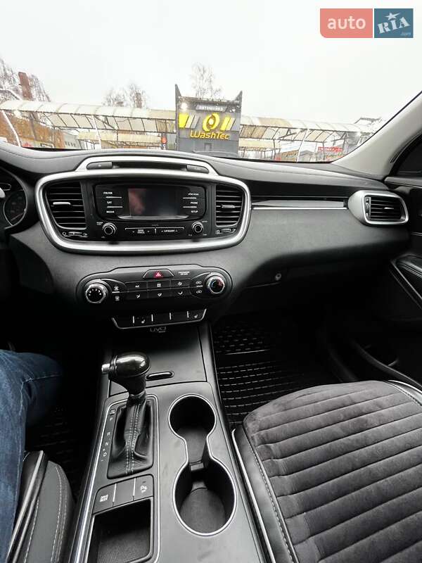 Позашляховик / Кросовер Kia Sorento 2016 в Чернівцях