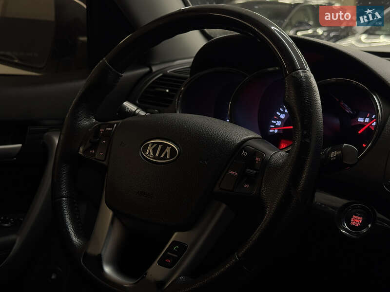 Позашляховик / Кросовер Kia Sorento 2011 в Миколаєві