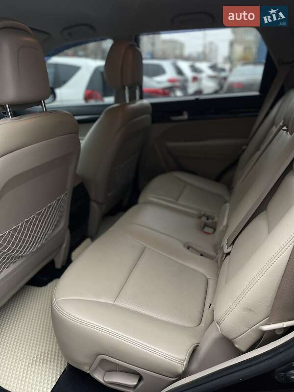 Позашляховик / Кросовер Kia Sorento 2013 в Дніпрі