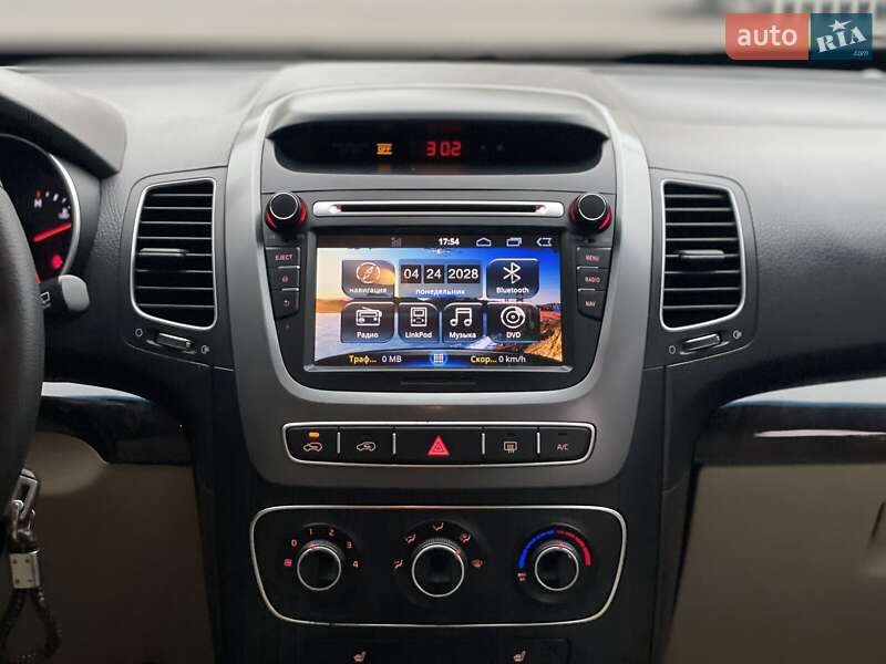 Позашляховик / Кросовер Kia Sorento 2013 в Дніпрі