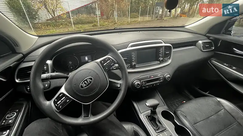 Kia Sorento 2018 VIN 5XYPG4A59KG472593 фото оголошення 26 з 79