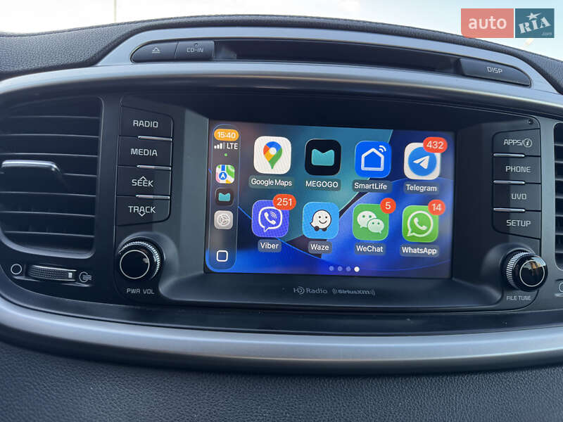 Позашляховик / Кросовер Kia Sorento 2016 в Дніпрі