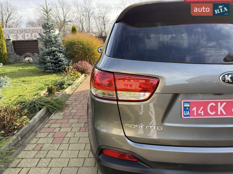 Внедорожник / Кроссовер Kia Sorento 2015 в Стрые