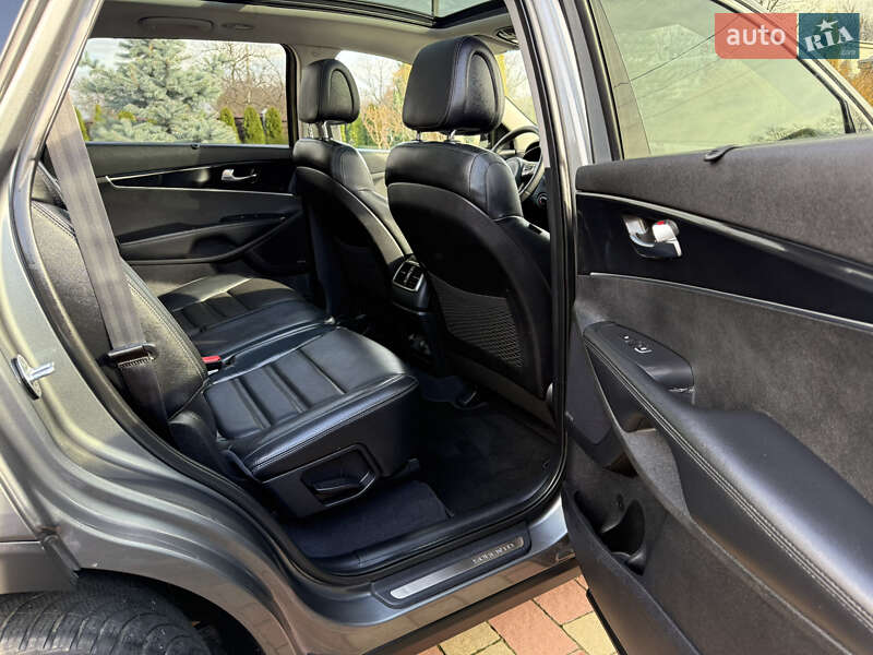 Внедорожник / Кроссовер Kia Sorento 2015 в Стрые