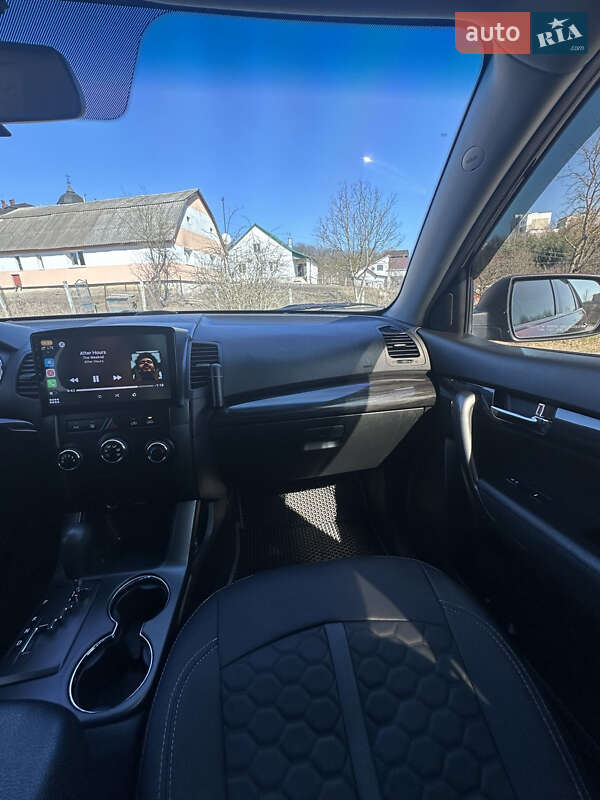 Внедорожник / Кроссовер Kia Sorento 2011 в Львове фото 16 Внедорожник / Кроссовер Kia Sorento 2011 в Львове