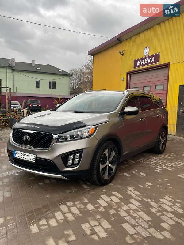 Позашляховик / Кросовер Kia Sorento 2017 в Бориславі