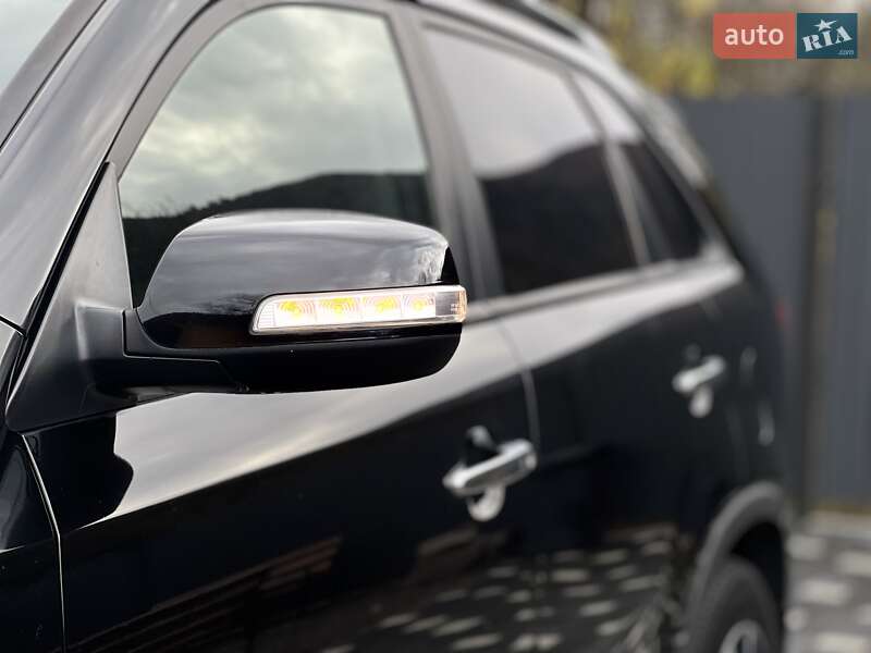 Позашляховик / Кросовер Kia Sorento 2012 в Ужгороді