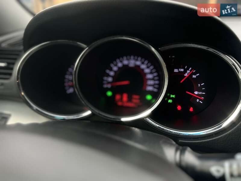 Позашляховик / Кросовер Kia Sorento 2012 в Ужгороді