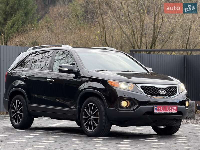 Позашляховик / Кросовер Kia Sorento 2012 в Ужгороді