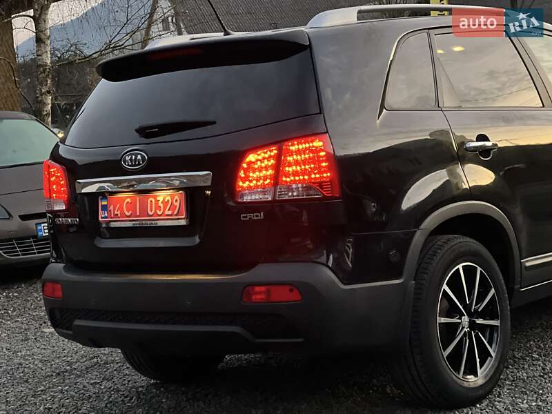 Позашляховик / Кросовер Kia Sorento 2012 в Ужгороді