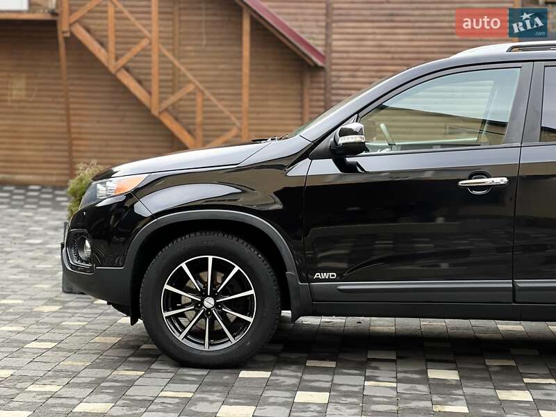 Позашляховик / Кросовер Kia Sorento 2012 в Ужгороді