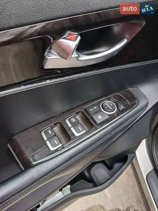 Внедорожник / Кроссовер Kia Sorento 2016 в Городенке