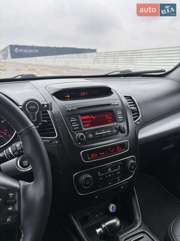 Позашляховик / Кросовер Kia Sorento 2013 в Львові фото 22 Позашляховик / Кросовер Kia Sorento 2013 в Львові