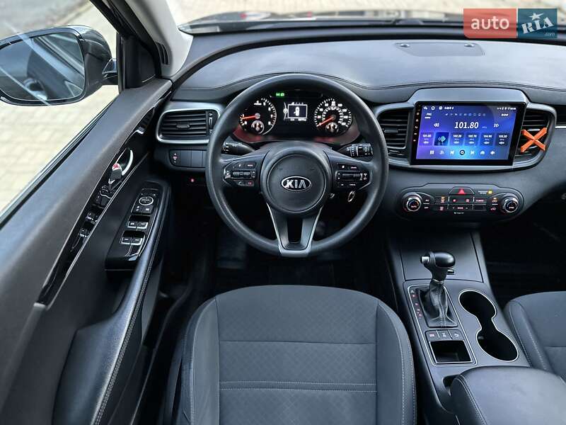 Позашляховик / Кросовер Kia Sorento 2017 в Одесі фото 21 Позашляховик / Кросовер Kia Sorento 2017 в Одесі