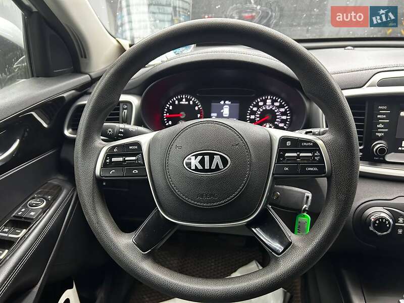 Позашляховик / Кросовер Kia Sorento 2019 в Чернівцях