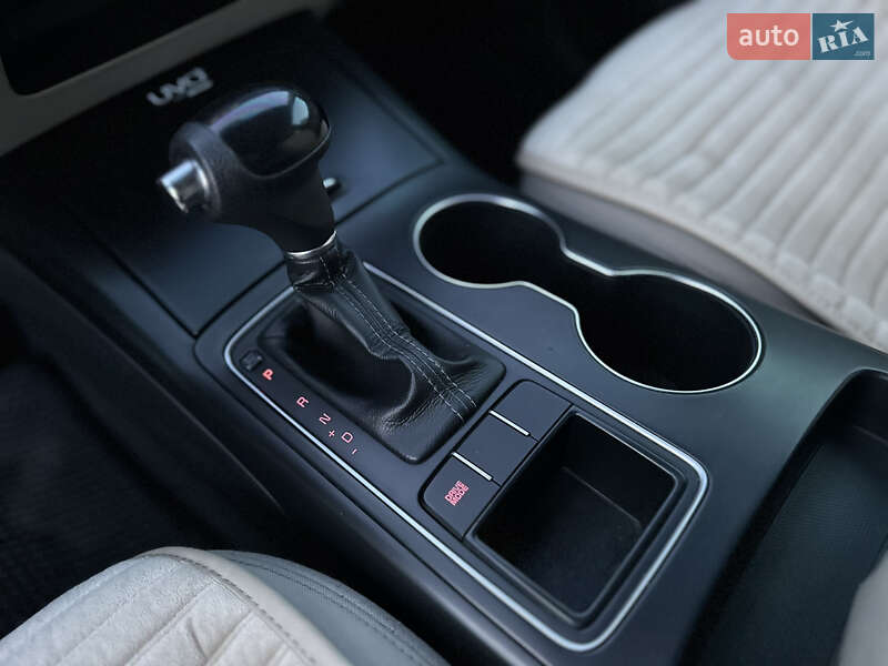 Внедорожник / Кроссовер Kia Sorento 2015 в Владимире фото 65 Внедорожник / Кроссовер Kia Sorento 2015 в Владимире