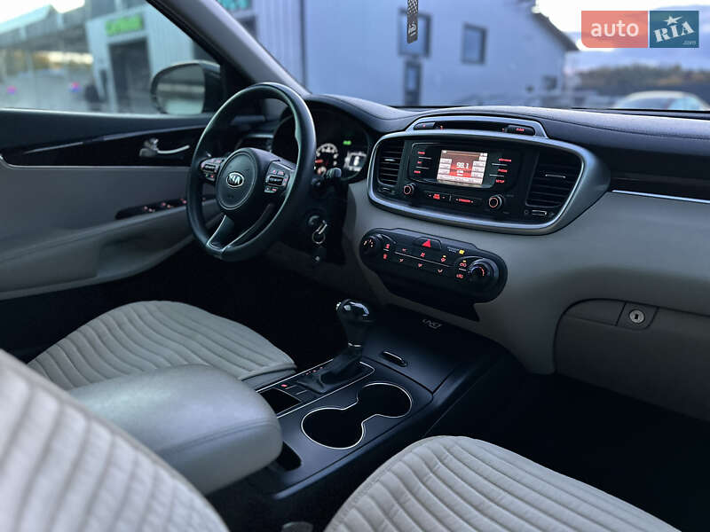 Внедорожник / Кроссовер Kia Sorento 2015 в Владимире фото 94 Внедорожник / Кроссовер Kia Sorento 2015 в Владимире