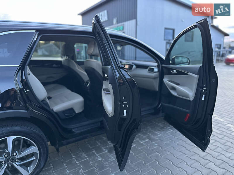 Внедорожник / Кроссовер Kia Sorento 2015 в Владимире фото 96 Внедорожник / Кроссовер Kia Sorento 2015 в Владимире