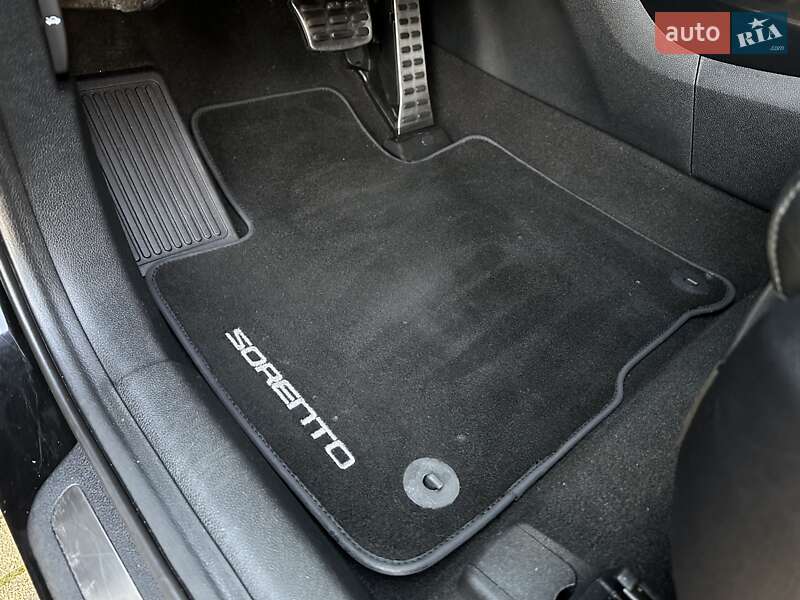 Внедорожник / Кроссовер Kia Sorento 2015 в Хмельницком